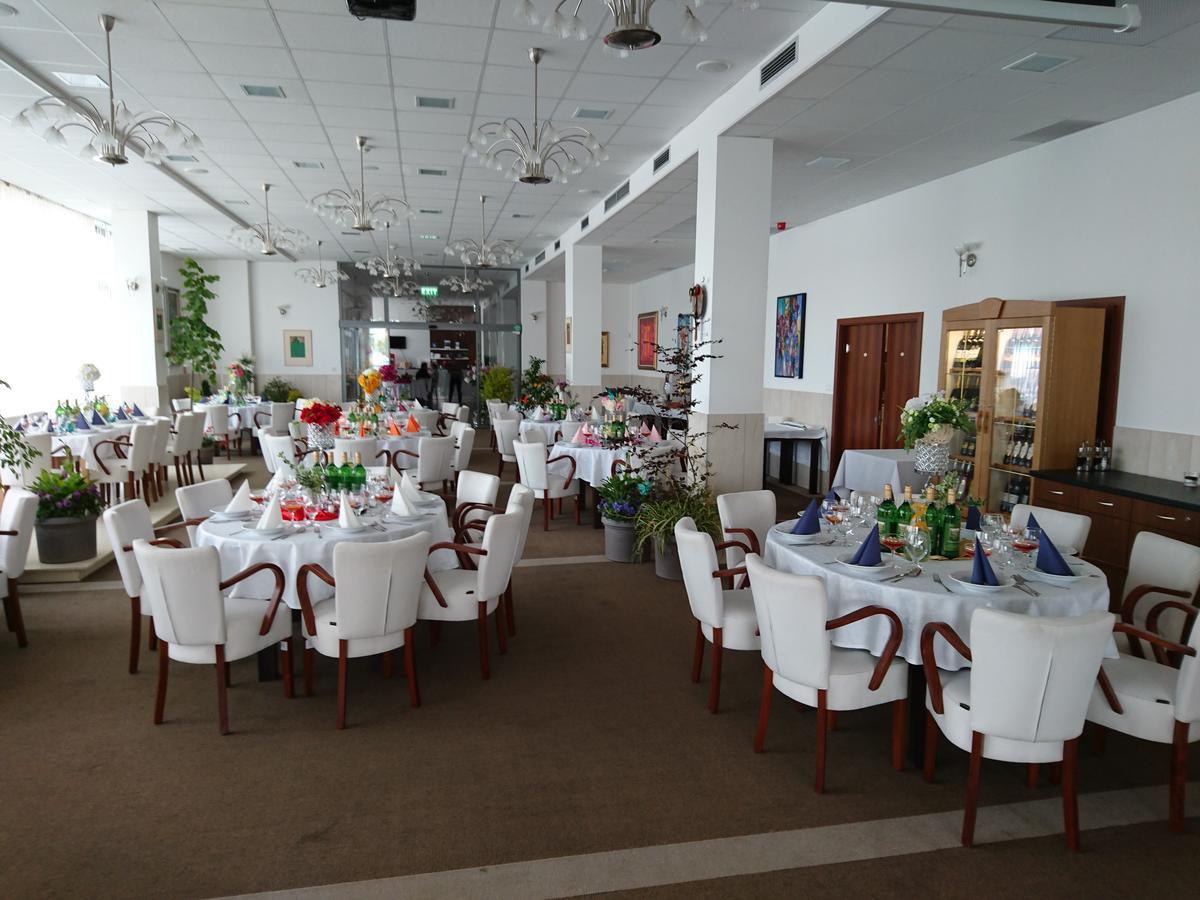 Hotel Limba Ctt Tvrdosin Exterior photo